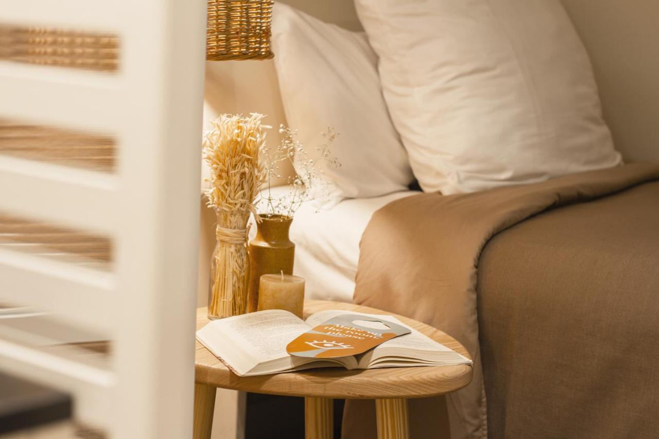 Room Select Tetuan Севилья Экстерьер фото