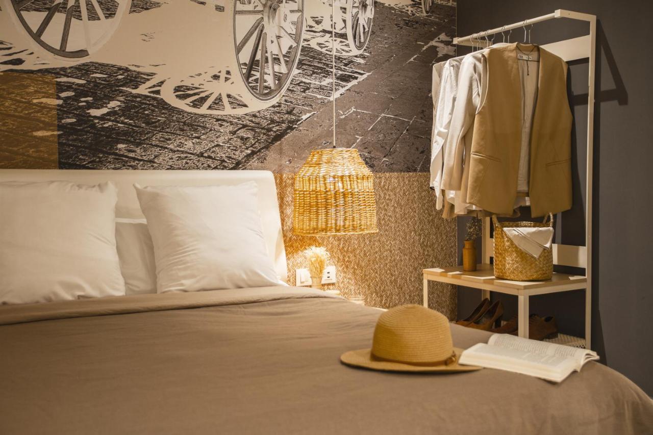 Room Select Tetuan Севилья Экстерьер фото